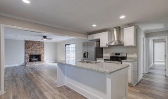 1616 Lakeview Ave, Camden, SC 29020