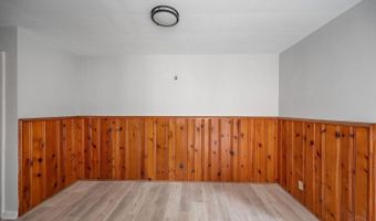 5855 Lathrop Pl, Cincinnati, OH 45224