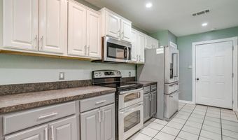 202 Woodlawn Dr, Keene, TX 76059