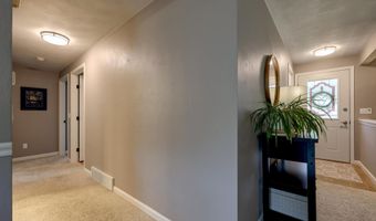 1002 S COVENANT Ln, Appleton, WI 54915