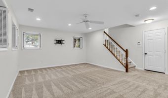 6618 FROST LAKE Ln, Alexandria, VA 22315