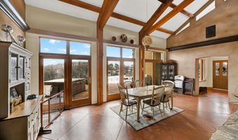 8272 WOODBINE Rd, Airville, PA 17302