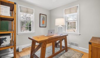 4004 ESTABROOK Dr, Annandale, VA 22003