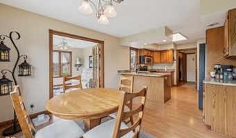 6983 White Oak Dr, Avon, IN 46123