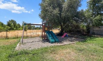19885 Loop St, Anderson, CA 96007