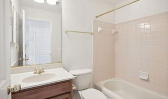 5133 GARDNER Dr, Alexandria, VA 22304