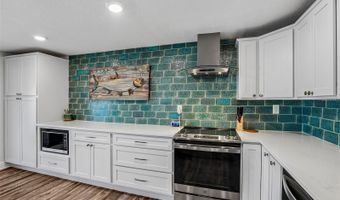 801 FLAMINGO Dr, Apollo Beach, FL 33572