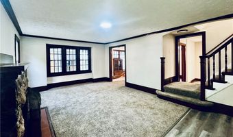 180 S Balch St, Akron, OH 44302