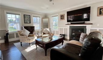 24 Stockholm St, Newport, RI 02840