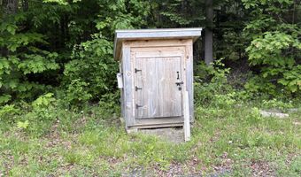 22 Monument Rd, Abbot, ME 04406