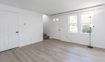22 Frenier Ave 9, Attleboro, MA 02703