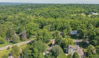 3119 N Farmcrest Dr, Amberley, OH 45213