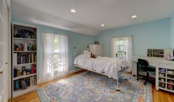 121 Sunset Ln, Berlin, CT 06037