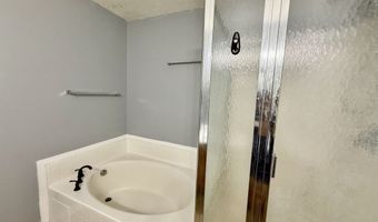 6903 Governors Pointe Blvd, Indianapolis, IN 46217