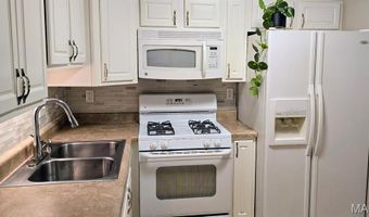 1034 Alpine Ridge Dr G2, Ballwin, MO 63021