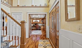 12581 Dover Dr, Apple Valley, MN 55124