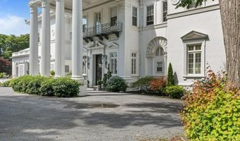 553 Bellevue Ave 14, Newport, RI 02840