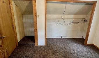 823 Pine Ave, Alma, MI 48801