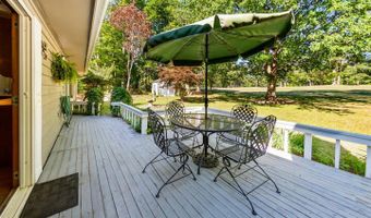 519 Country Club Dr W, Arapahoe, NC 28510