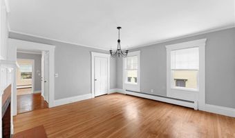 692 Hope St 2, Bristol, RI 02809