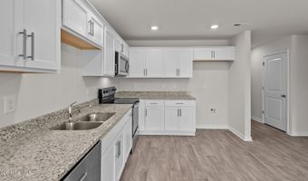 323 Teddy Bear Ct, Ayden, NC 28513