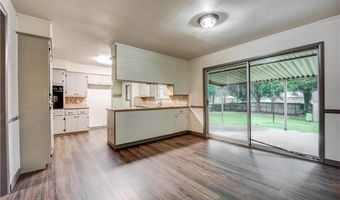 112 Oak St, Arkoma, OK 74901