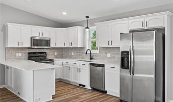 2027 40th Ave, Alden, WI 54020