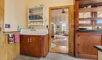 305 N Main St, Alma, WI 54610