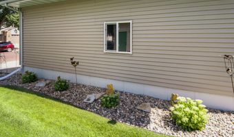 1312 NE 15th Ave, Aberdeen, SD 57401