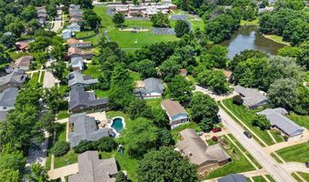 6 Helmsdale Ct, Ballwin, MO 63011