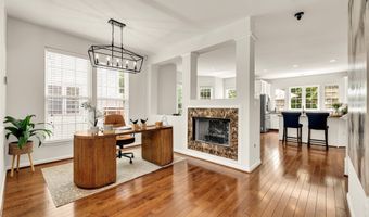 6747 APPLEMINT Ln, Alexandria, VA 22310