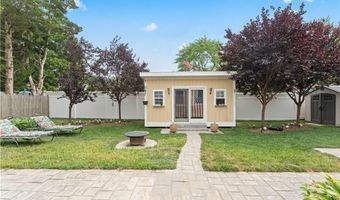 64 Deerfield Dr, Warwick, RI 02886