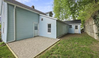 11 Richmond Ln, Adams, MA 01220