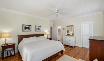 4 Addison St, Beaufort, SC 29907