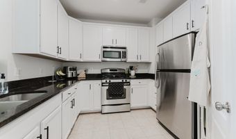 24588 BYRNE MEADOW Sq 302, Aldie, VA 20105