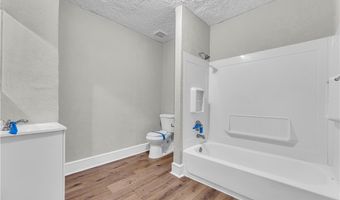 36 Cole Ave, Akron, OH 44301