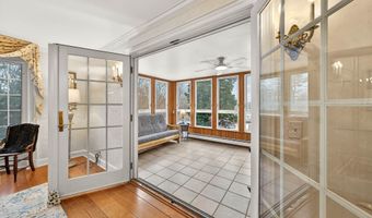 85 Cherry Hill Rd, Branford, CT 06405
