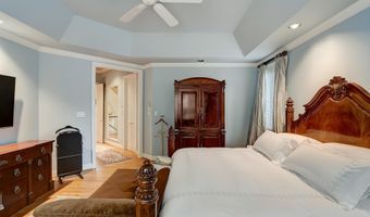 4744 34TH St N, Arlington, VA 22207