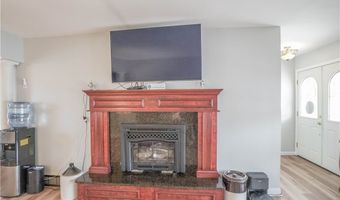 2077 Daniels Ave, Akron, OH 44312