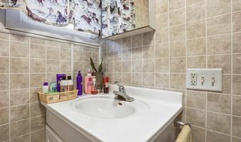 720 W Monroe St, Ainsworth, IA 52201