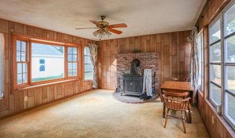 29 Edward Ave, East Providence, RI 02916