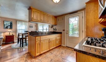 101 Lakeview Dr, Ashford, CT 06278