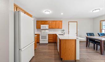 2722 Somerset Dr, Ames, IA 50010