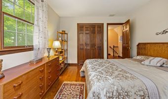 620 Riverside Dr, Cheshire, CT 06410