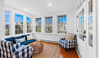 112 8TH St E, Beach Haven, NJ 08008