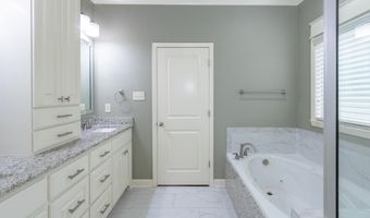 9016 Naples, Benton, AR 72019