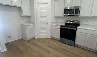 8065 Chesapeake Trl, Bauxite, AR 72011