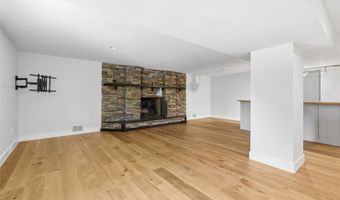 2420 Thomas Dr, Allison Park, PA 15101