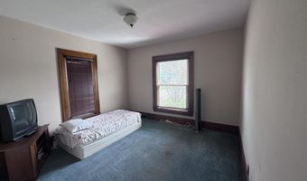 423 N Johnson St, Ada, OH 45810