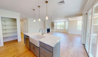 4 Longview Dr 302, Atkinson, NH 03811